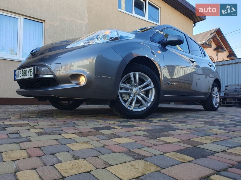 Хетчбек Nissan Leaf 2014 в Горі