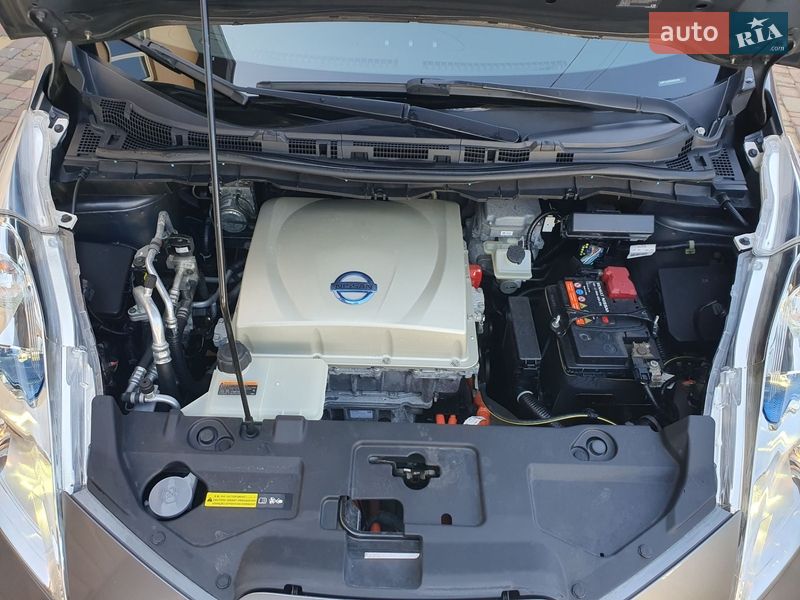 Хетчбек Nissan Leaf 2014 в Горі