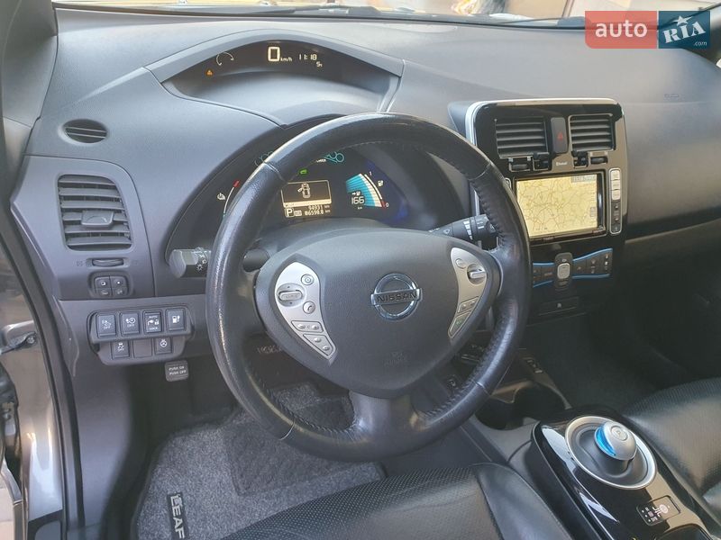 Хетчбек Nissan Leaf 2014 в Горі