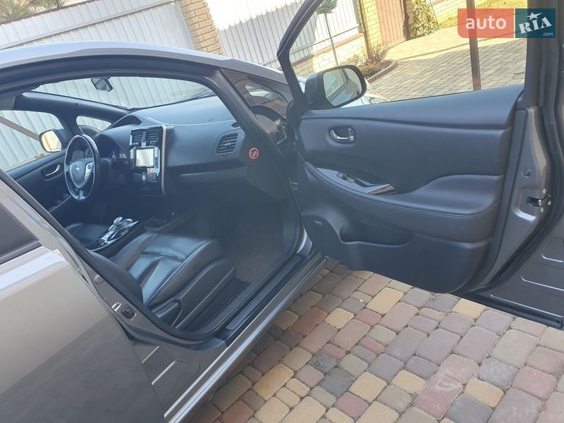 Хетчбек Nissan Leaf 2014 в Горі