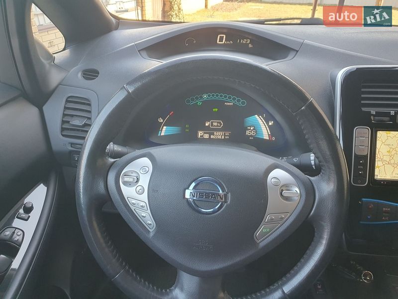 Хетчбек Nissan Leaf 2014 в Горі