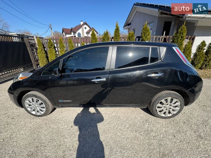 Хэтчбек Nissan Leaf 2013 в Киеве