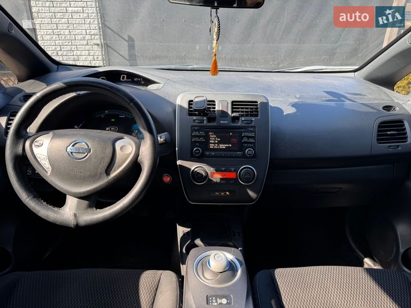 Хэтчбек Nissan Leaf 2013 в Киеве