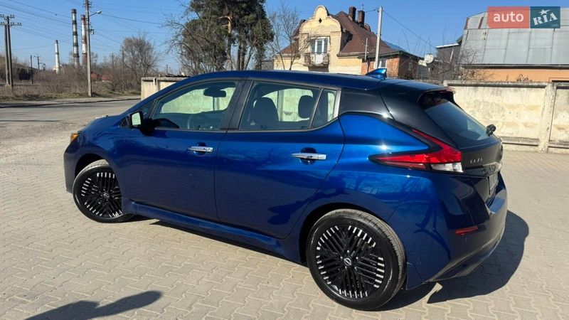 Хэтчбек Nissan Leaf 2024 в Ивано-Франковске