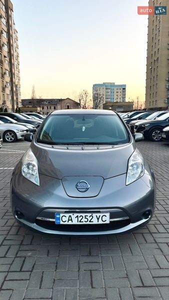 Хэтчбек Nissan Leaf 2015 в Черкассах