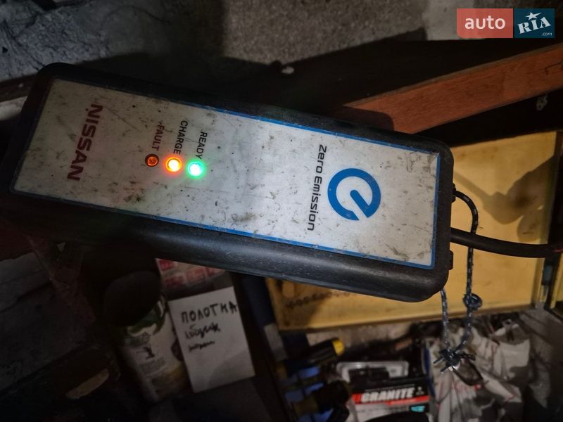 Хетчбек Nissan Leaf 2012 в Харкові