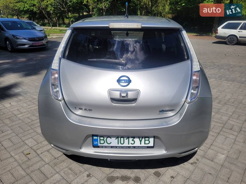 Хетчбек Nissan Leaf 2012 в Дрогобичі