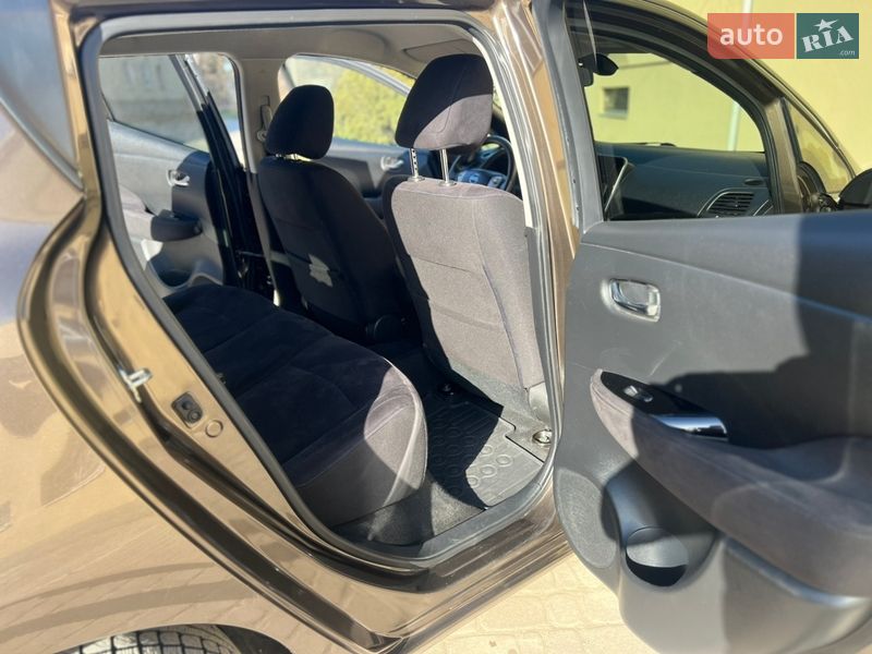 Хетчбек Nissan Leaf 2016 в Трускавці