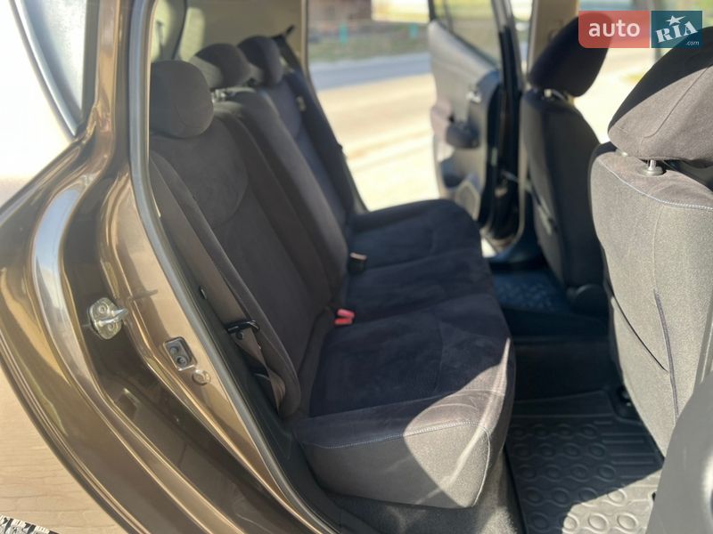 Хетчбек Nissan Leaf 2016 в Трускавці