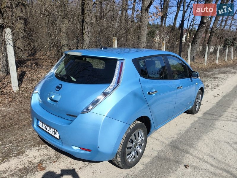 Хэтчбек Nissan Leaf 2014 в Ирпене