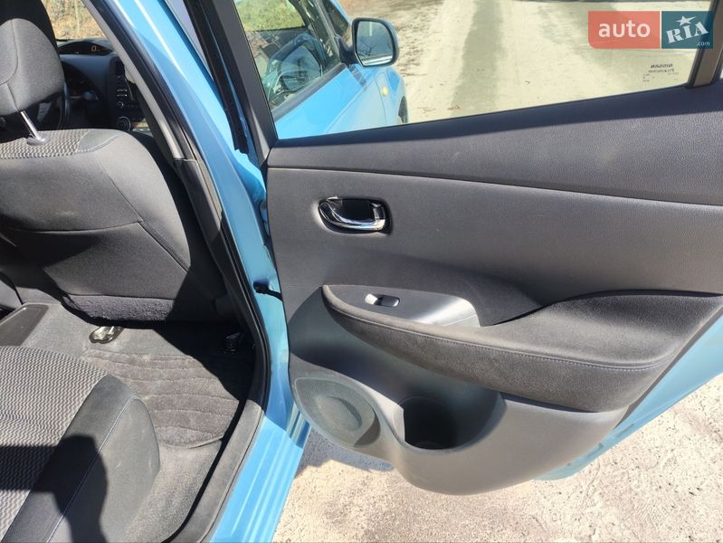 Хэтчбек Nissan Leaf 2014 в Ирпене