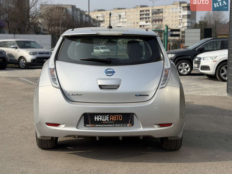 Хэтчбек Nissan Leaf 2013 в Шептицькому