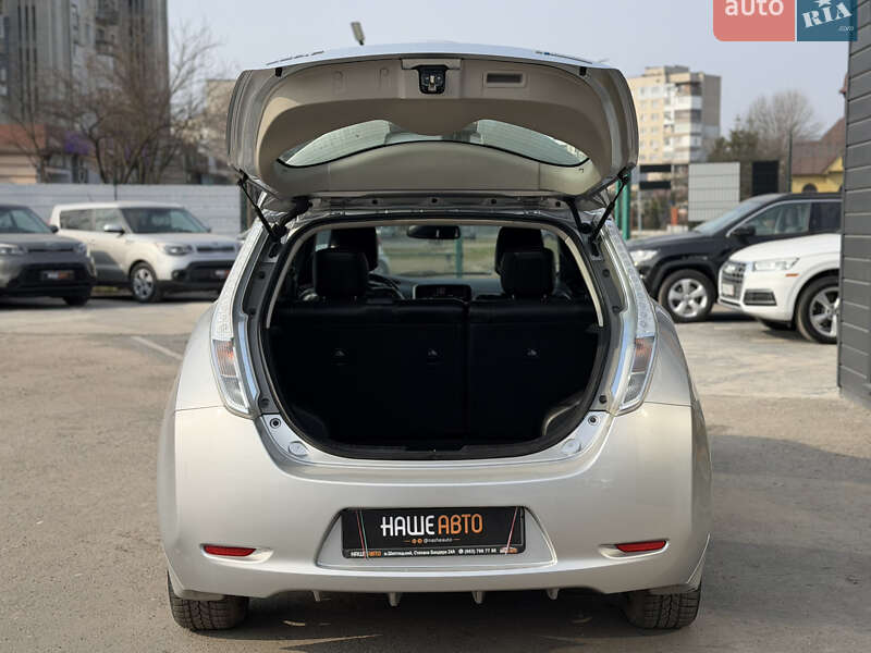 Хэтчбек Nissan Leaf 2013 в Шептицькому