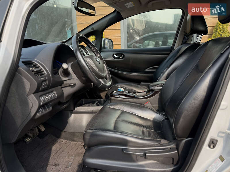 Хэтчбек Nissan Leaf 2013 в Шептицькому