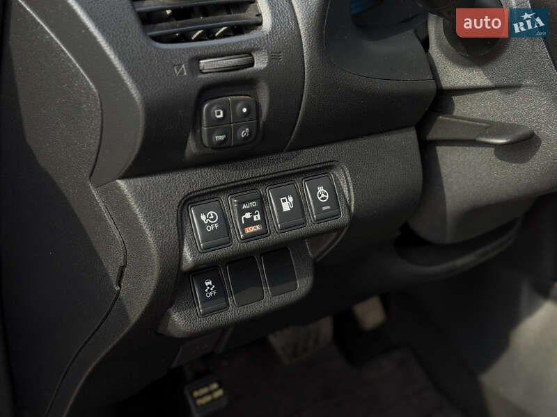 Хэтчбек Nissan Leaf 2013 в Шептицькому