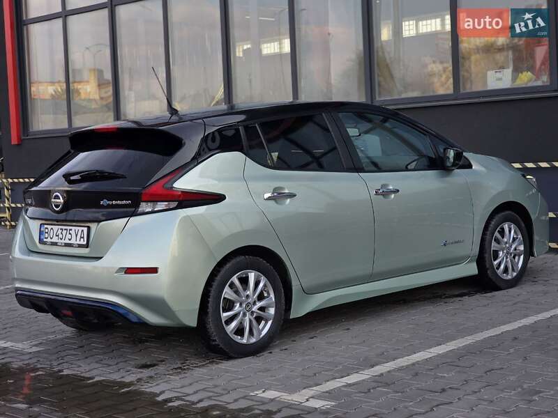 Хэтчбек Nissan Leaf 2018 в Тернополе