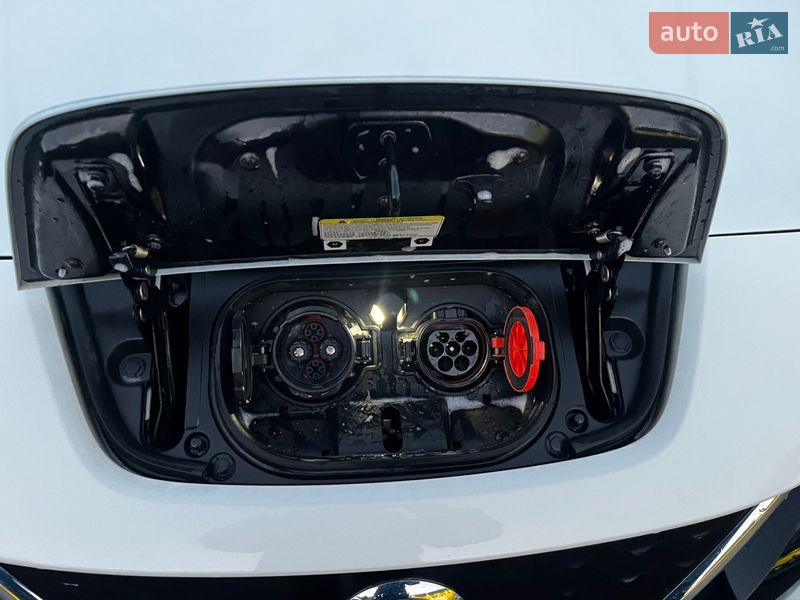 Хэтчбек Nissan Leaf 2019 в Хмельницком