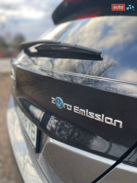 Хэтчбек Nissan Leaf 2018 в Луцке