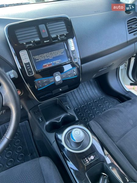 Хэтчбек Nissan Leaf 2016 в Ужгороде