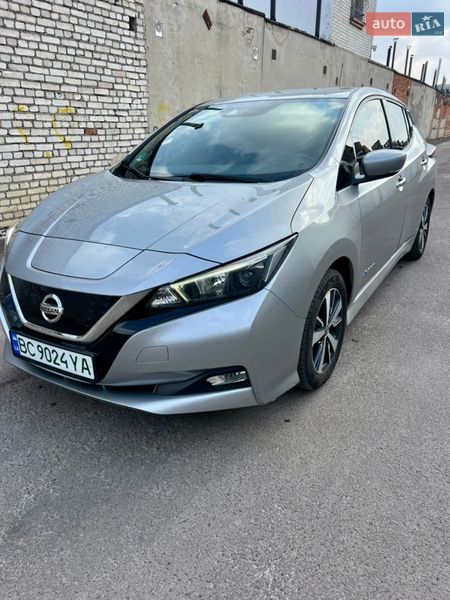 Хэтчбек Nissan Leaf 2018 в Львове