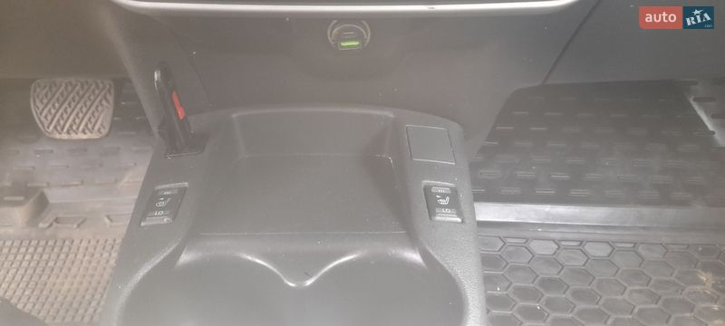 Хетчбек Nissan Leaf 2013 в Ременеві