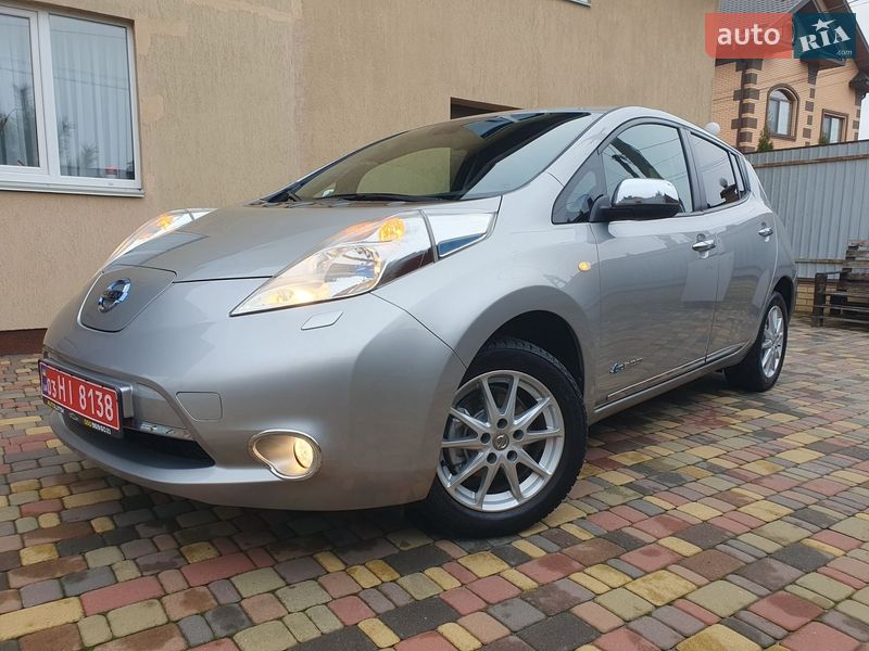Хэтчбек Nissan Leaf 2013 в Горе
