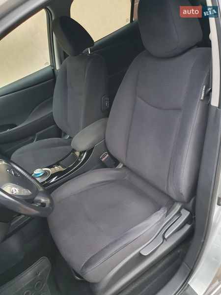 Хэтчбек Nissan Leaf 2013 в Горе