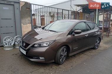Хэтчбек Nissan Leaf 2018 в Николаеве