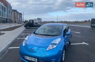 Хэтчбек Nissan Leaf 2012 в Ровно