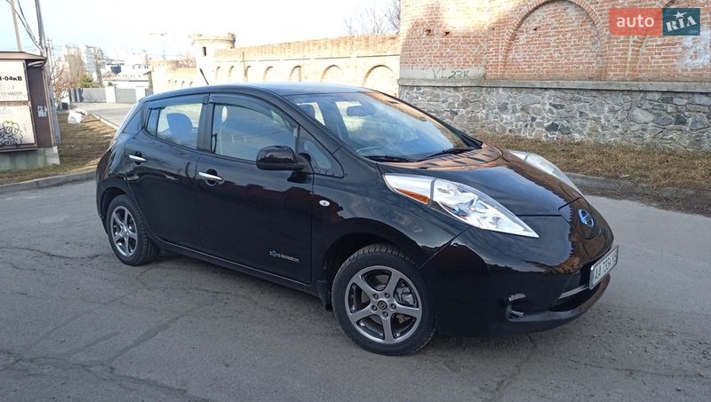 Хетчбек Nissan Leaf 2014 в Білій Церкві