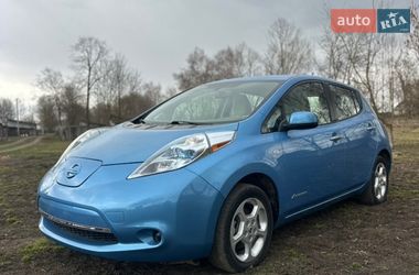 Хэтчбек Nissan Leaf 2012 в Бучаче
