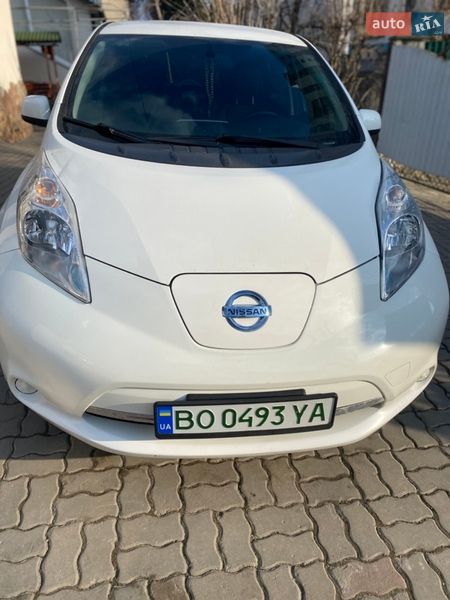 Хэтчбек Nissan Leaf 2014 в Тернополе