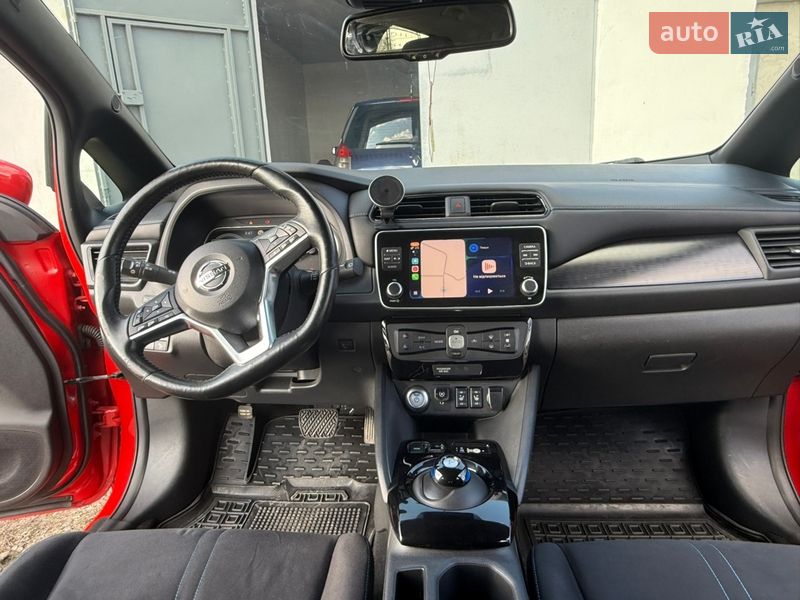 Хэтчбек Nissan Leaf 2020 в Волочиске