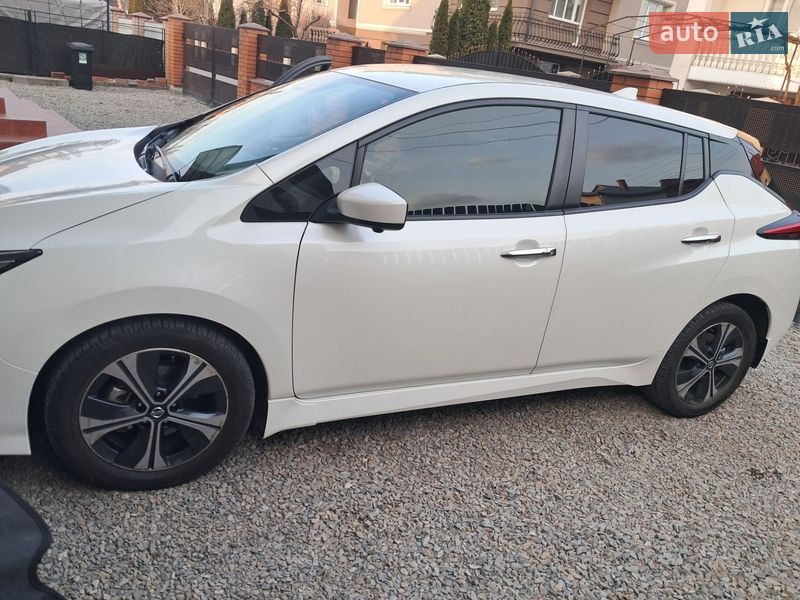 Хэтчбек Nissan Leaf 2020 в Ивано-Франковске фото 3 Хэтчбек Nissan Leaf 2020 в Ивано-Франковске