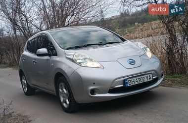 Хэтчбек Nissan Leaf 2012 в Одессе