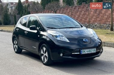 Хэтчбек Nissan Leaf 2016 в Ровно