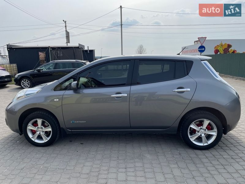 Хэтчбек Nissan Leaf 2014 в Львове