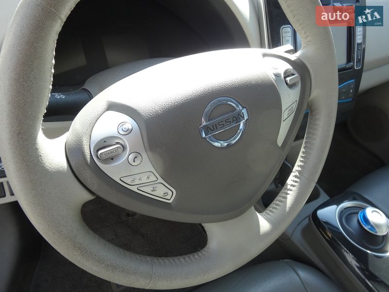 Хетчбек Nissan Leaf 2011 в Львові