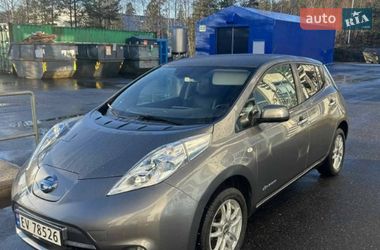 Хэтчбек Nissan Leaf 2015 в Умани