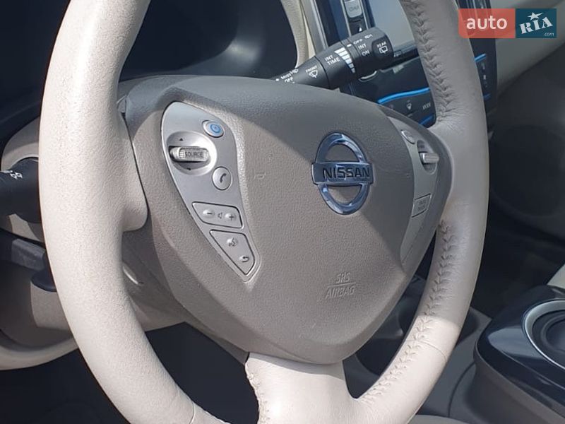 Хетчбек Nissan Leaf 2012 в Житомирі