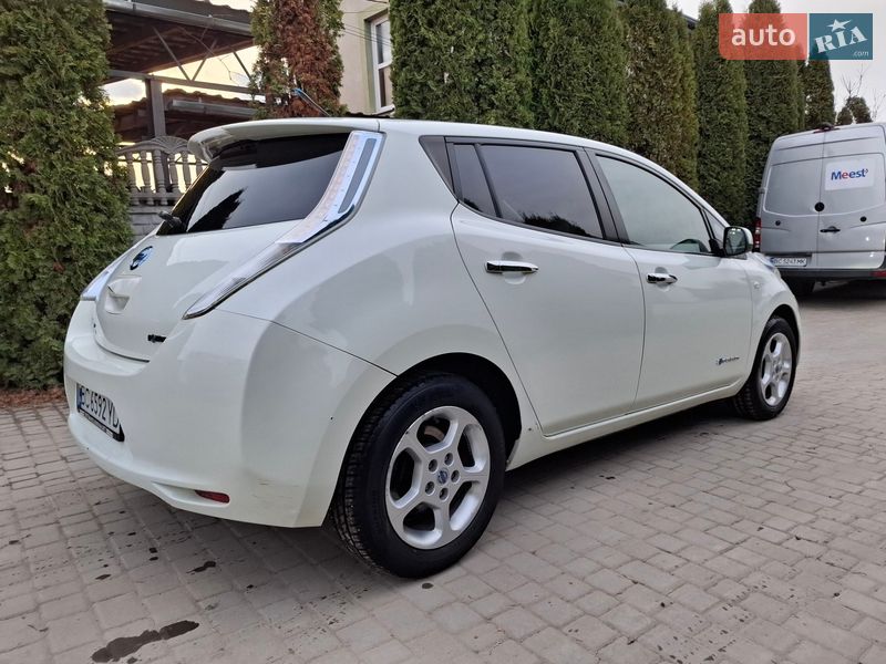 Хэтчбек Nissan Leaf 2013 в Золочеве фото 6 Хэтчбек Nissan Leaf 2013 в Золочеве