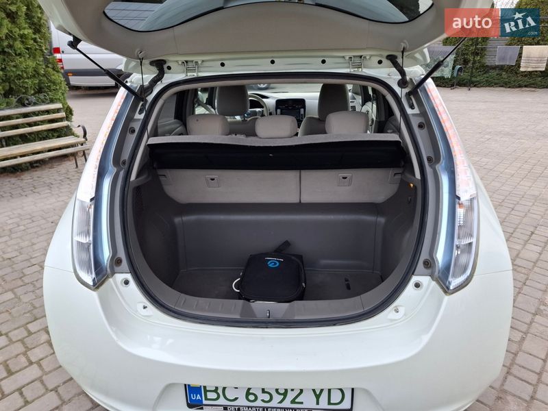 Хэтчбек Nissan Leaf 2013 в Золочеве фото 22 Хэтчбек Nissan Leaf 2013 в Золочеве