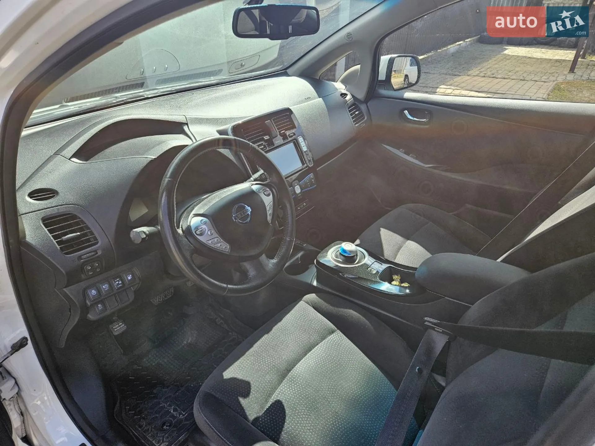 2015 Nissan Leaf - мініатюра 11