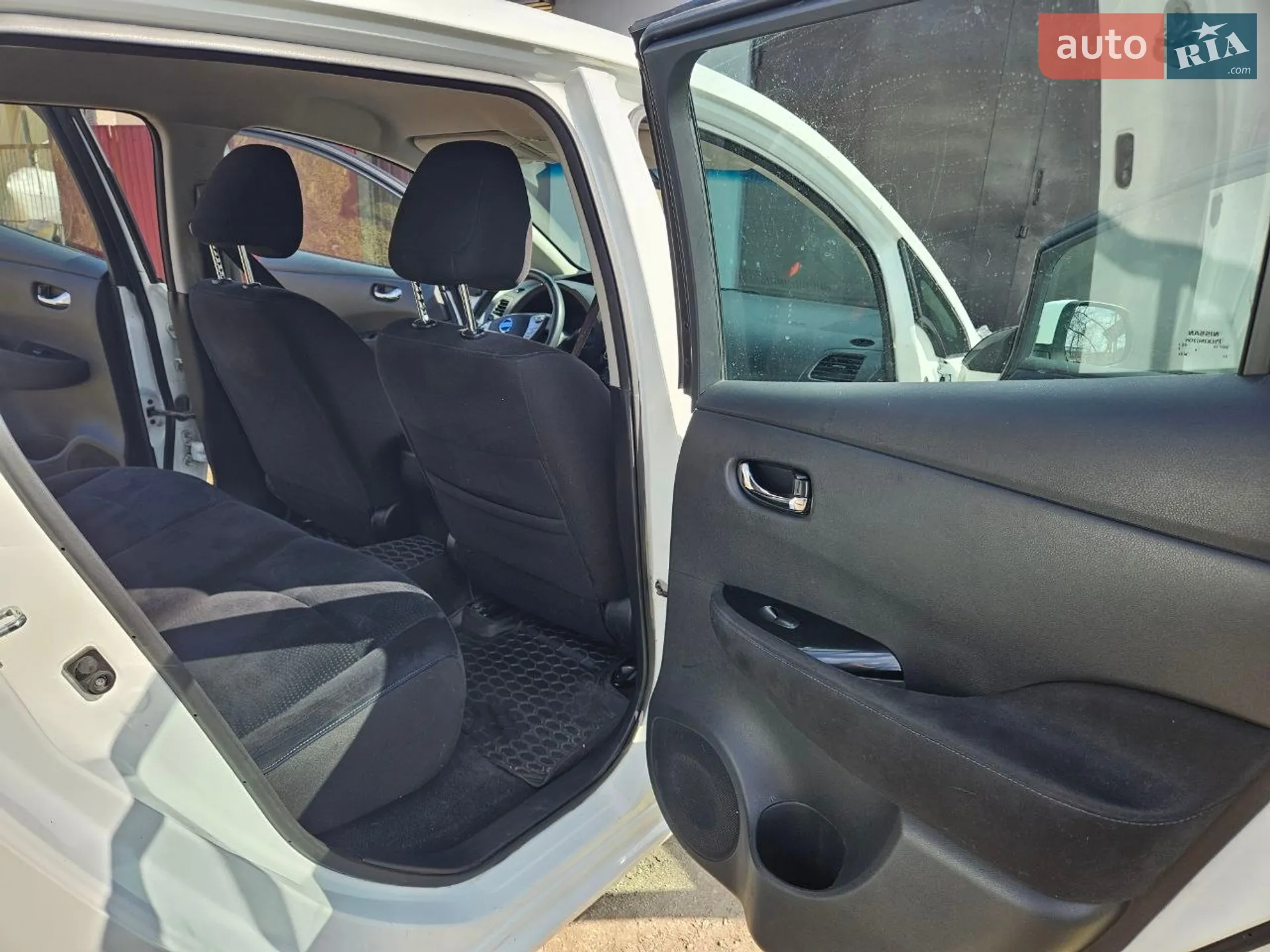 2015 Nissan Leaf - мініатюра 15