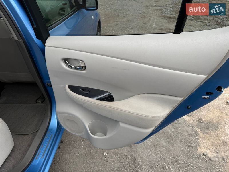 Хетчбек Nissan Leaf 2012 в Дніпрі фото 29 Хетчбек Nissan Leaf 2012 в Дніпрі
