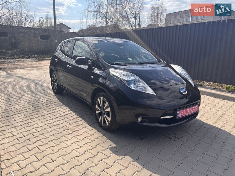 Хетчбек Nissan Leaf 2015 в Житомирі