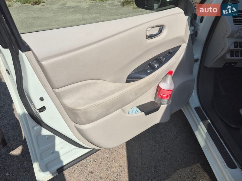 Хэтчбек Nissan Leaf 2013 в Ивано-Франковске фото 13 Хэтчбек Nissan Leaf 2013 в Ивано-Франковске