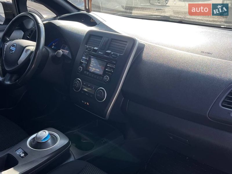 Хетчбек Nissan Leaf 2013 в Полтаві фото 16 Хетчбек Nissan Leaf 2013 в Полтаві