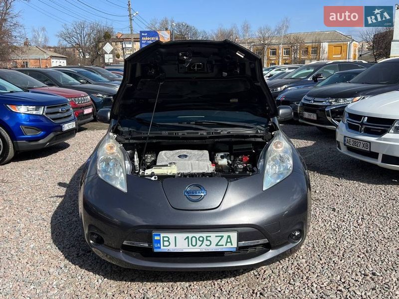 Хетчбек Nissan Leaf 2013 в Полтаві фото 21 Хетчбек Nissan Leaf 2013 в Полтаві