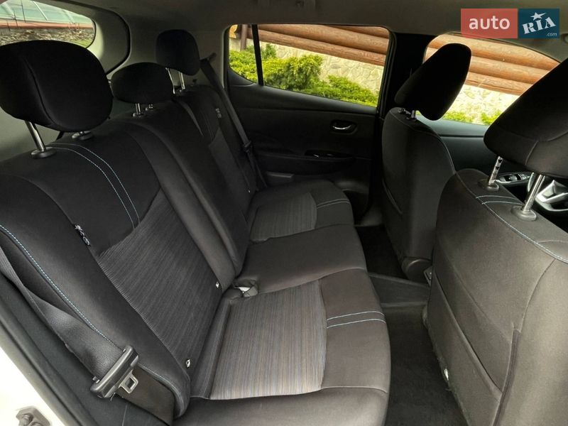 Хэтчбек Nissan Leaf 2021 в Киеве